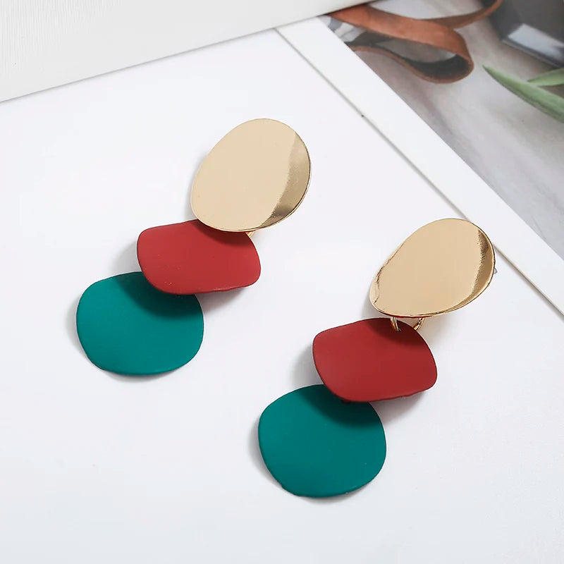 Brincos com Design Geométrico – Estilo Vintage e Sofisticado