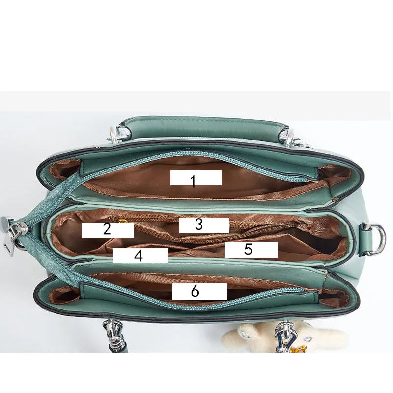 Bolsa Crossbody Feminina em Couro Sintético - Alça Ajustável