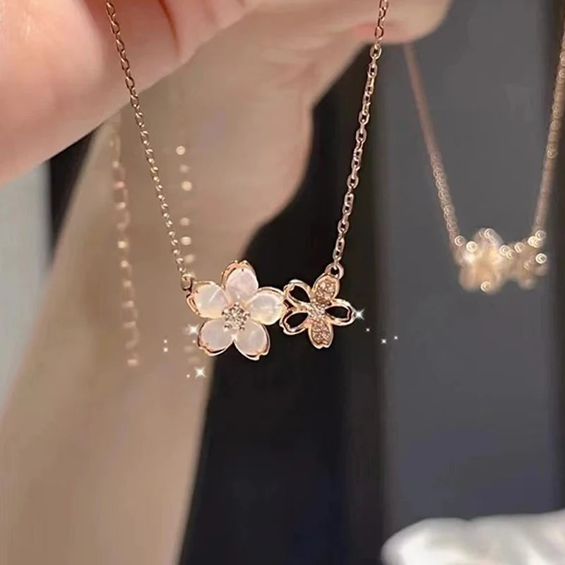 Colar de Flores de Cerejeira – Design Delicado, Material Durável e Perfeito para Presentes