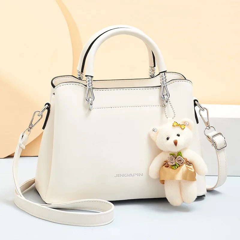 Bolsa Crossbody Feminina em Couro Sintético - Alça Ajustável