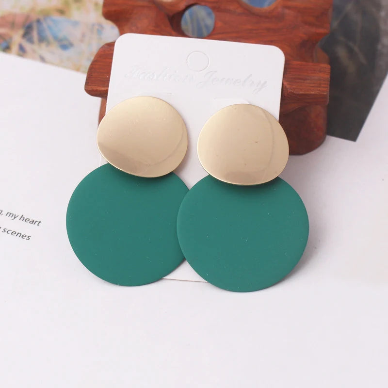 Brincos com Design Geométrico – Estilo Vintage e Sofisticado