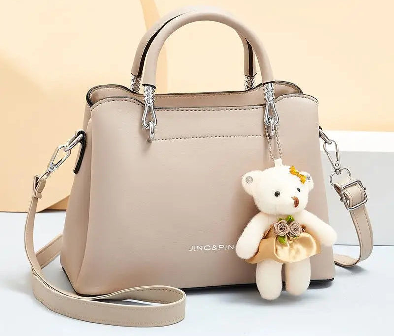 Bolsa Crossbody Feminina em Couro Sintético - Alça Ajustável